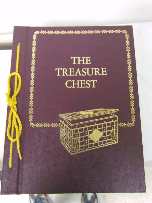 lot 96 image: Vintage THE TREASURE CHEST 1965 Charles Wallis HARPER & ROW Vintage Book, new in Box