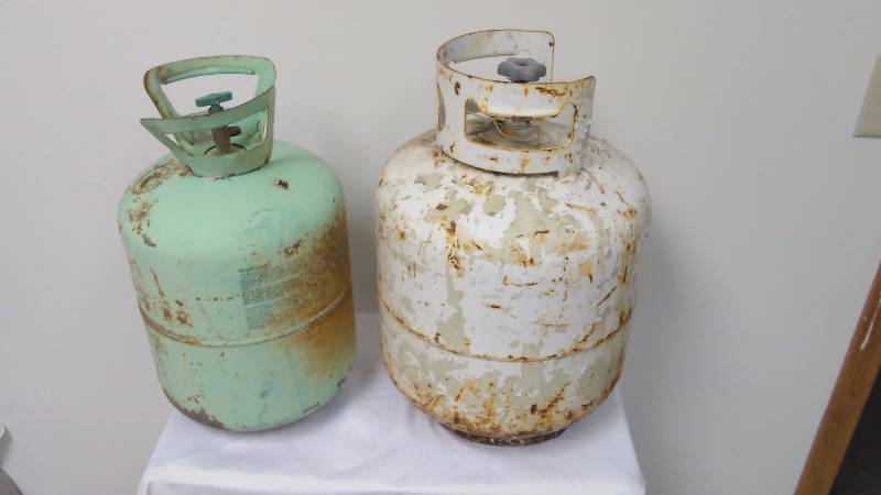 lot 111 image: FORANE Refrigerant tank and propane tank (lot of 2)