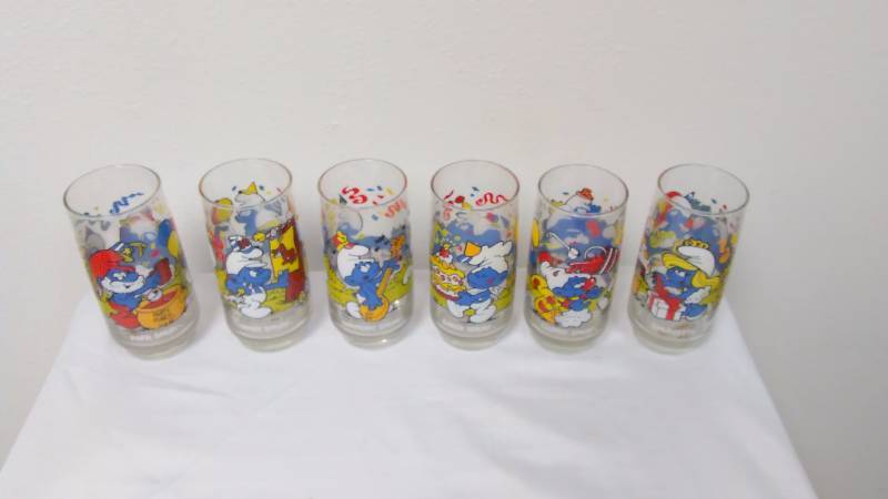 lot 115 image: Smurf Tumbler Glasses (6)