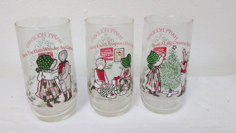 lot 117 image: Vintage Holly Hobbie (1980) (3) Tumbler Glasses, Coca Cola