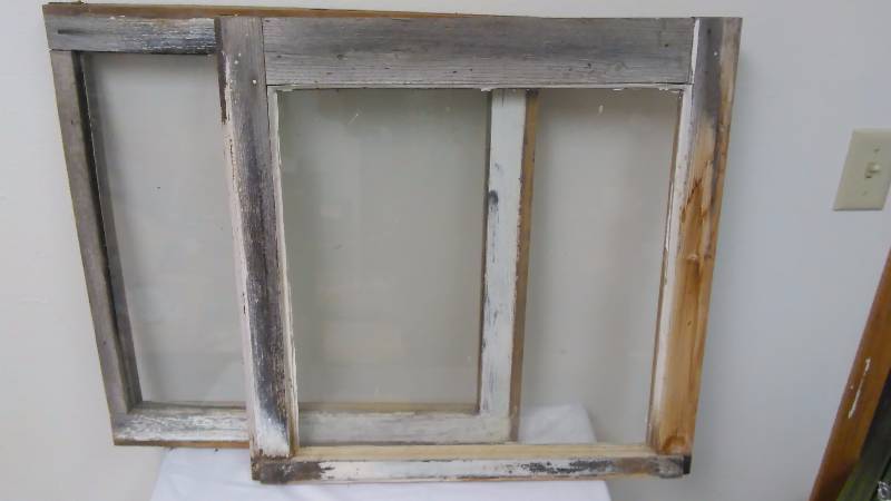 lot 119 image: Vintage windows (2) Measures 22 x 22