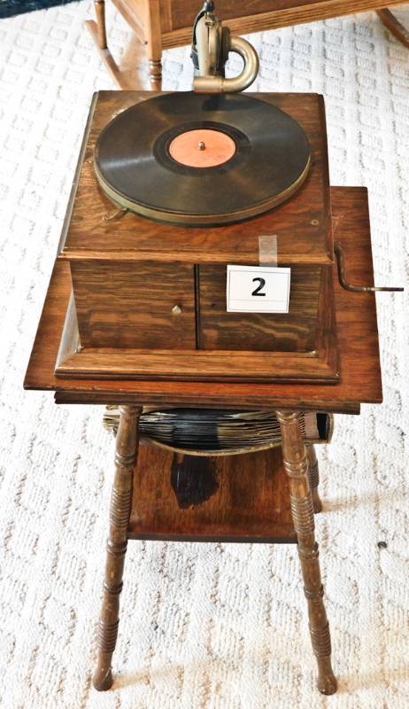 lot 2 image: Vintage Victor talking machine