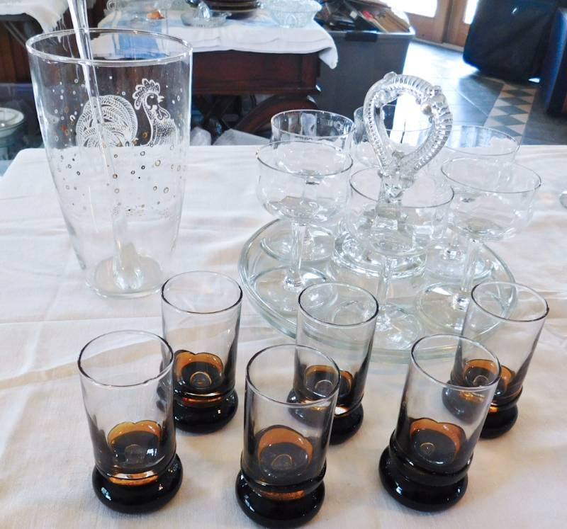 lot 33 image: vintage barware