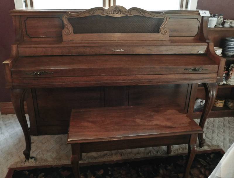 lot 15 image: Baldwin Acrosonic piano