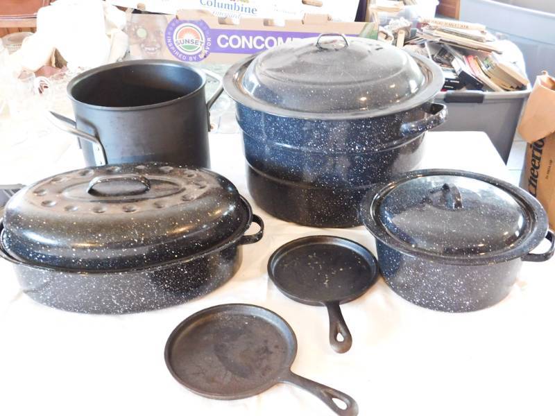 lot 87 image: pots, pans and roaster