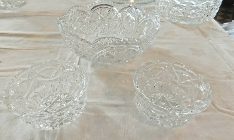 lot 93 image: 3 ecthed crystal bowls nice ring