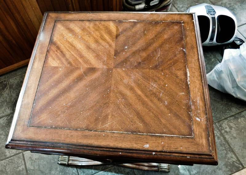 lot 170 image: Broyhill end table