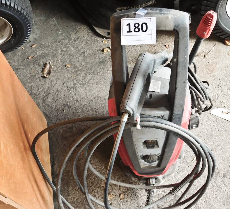 lot 180 image: husky powerwasher