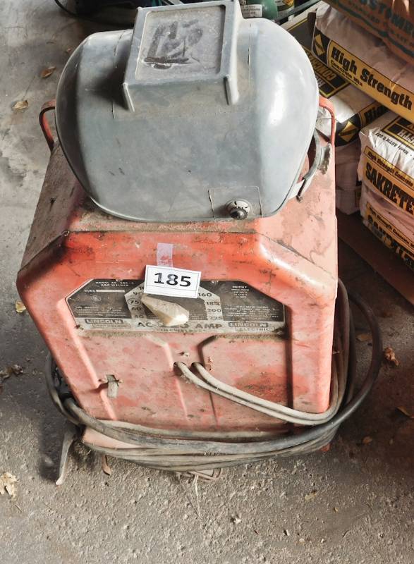 lot 185 image: Lincoln 225A arc welder