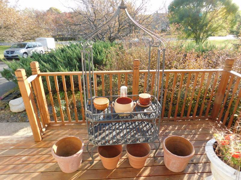lot 174 image: garden patio stand and more