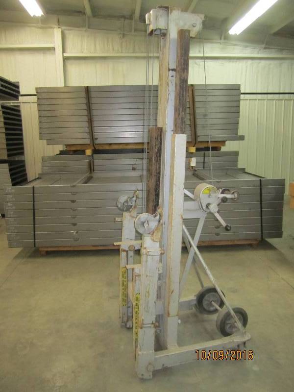 758T 750 pound lift...