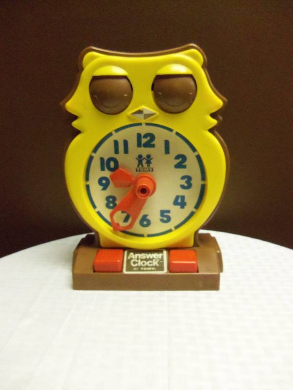 tomy owl clock