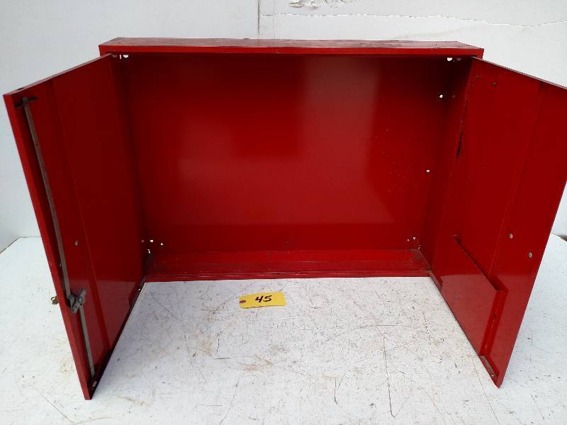 lot 45 image: Snap-On Cabinet with Key, 34 x 25...