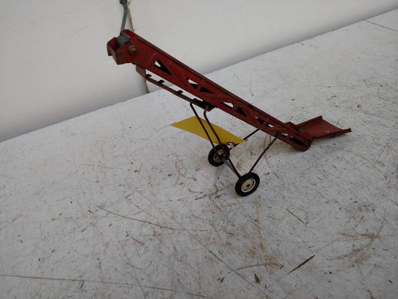 lot 143 image: Tin Conveyor Elevator...
