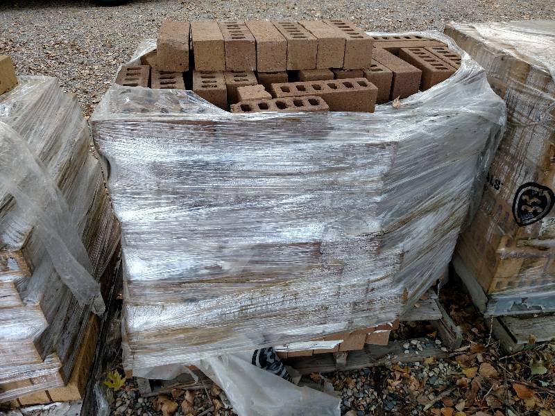 lot 264 image: Pallet Of Brick, Approx. Count 343...