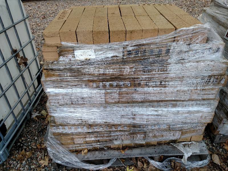 lot 265 image: Pallet Of Brick, Approx. Count 346 ...