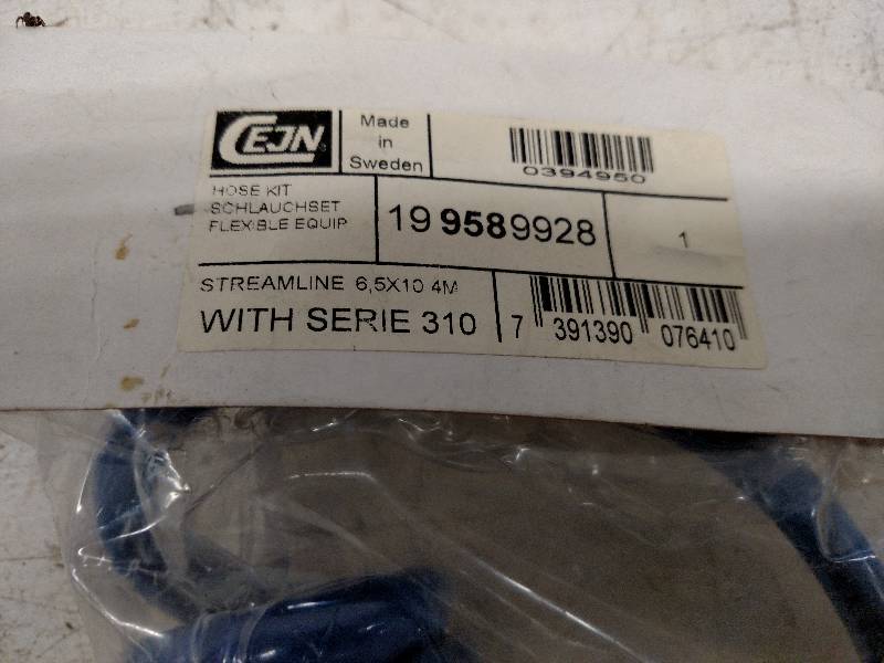 lot 248 image: 25 Air Hose, New...