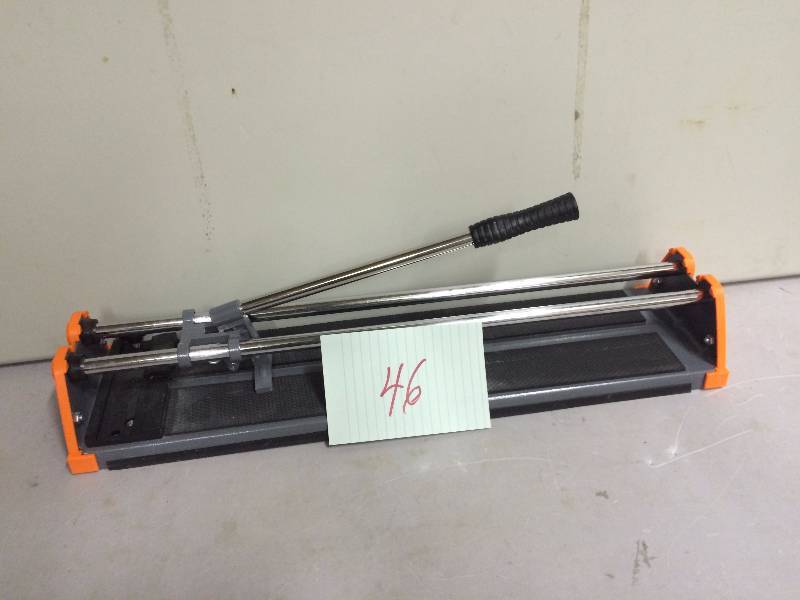 lot 46 image: HDX 20 in Tile Cutter