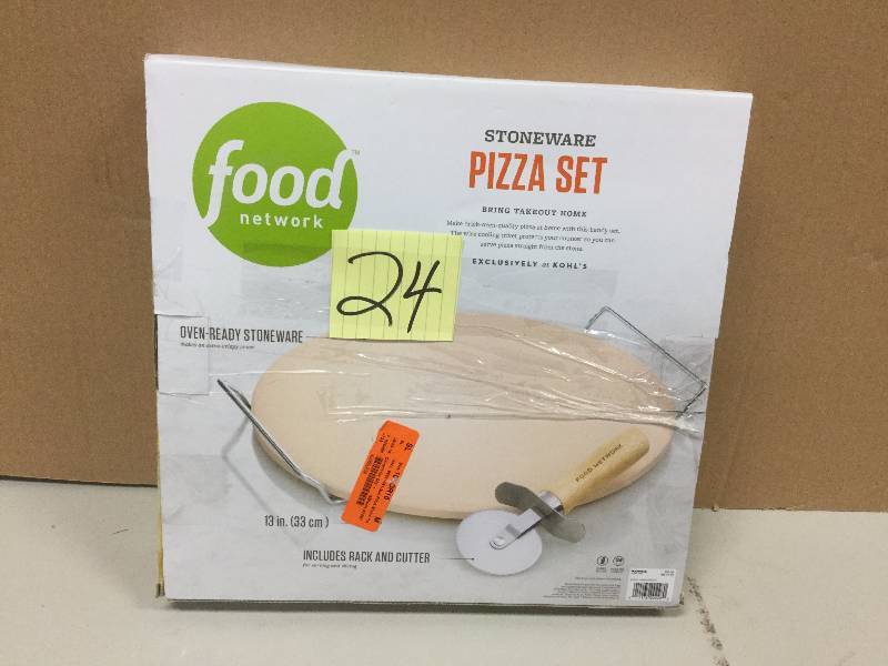 lot 124 image: Food Network Stoneware Pizza Set