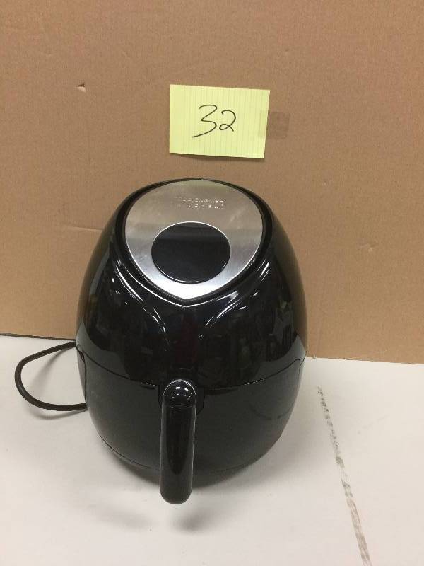 lot 132 image: Todd English 5.5 Qt Air Fryer Black