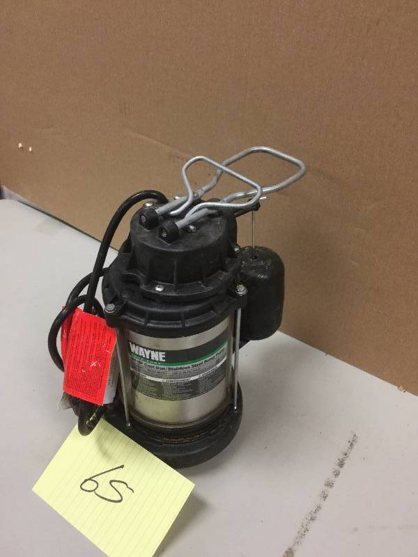 lot 165 image: Wayne  34 HPSub Sump Pump in original Pkg not used