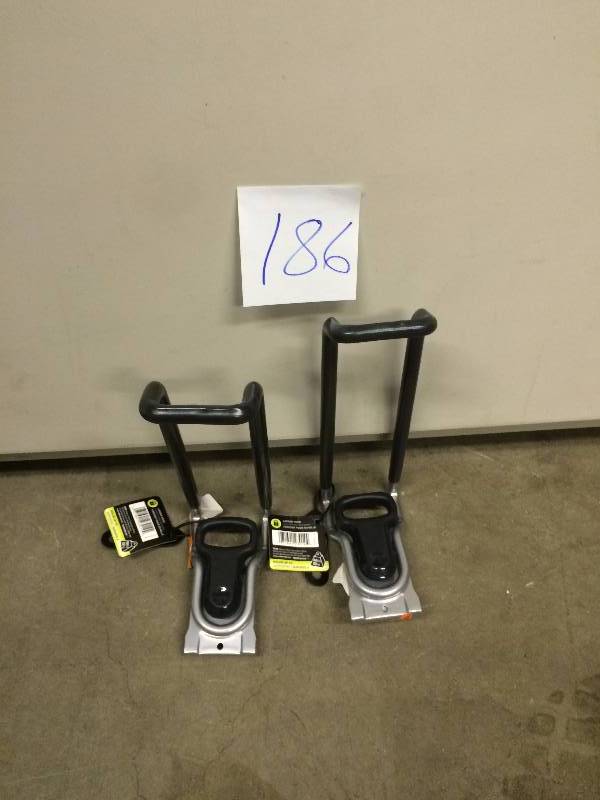 lot 186 image: Lot of 2 Rubbermais Fasttrack Ladder Hooks Never Used