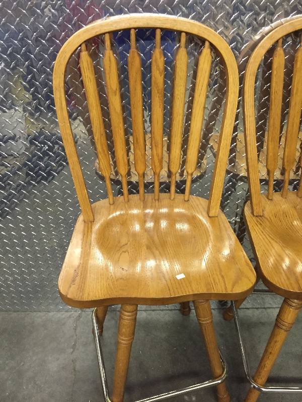 WOODEN BAR STOOLS