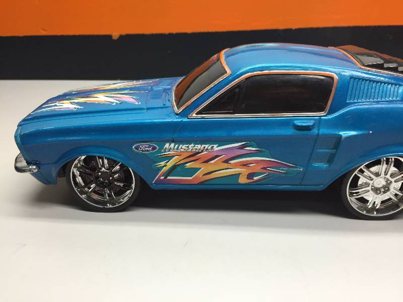 TOY FORD MUSTANG AND PORSCHE BOXTER