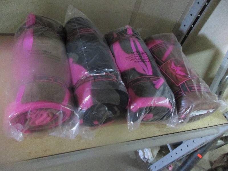 4 blankets by duck commander