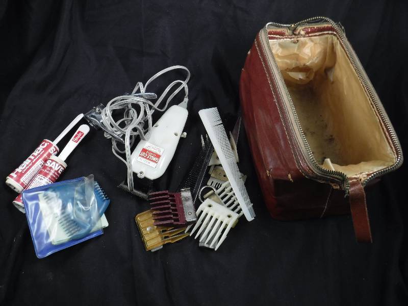 Vintage Shaver wLeather Case