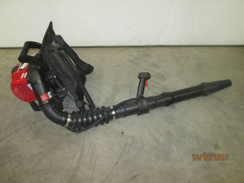lot 7 image: TroyBuilt Backpack Blower, Starts &...