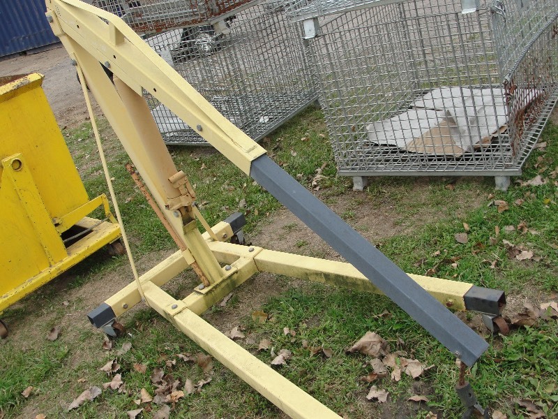 Hydraulic Extendable lift on Caster