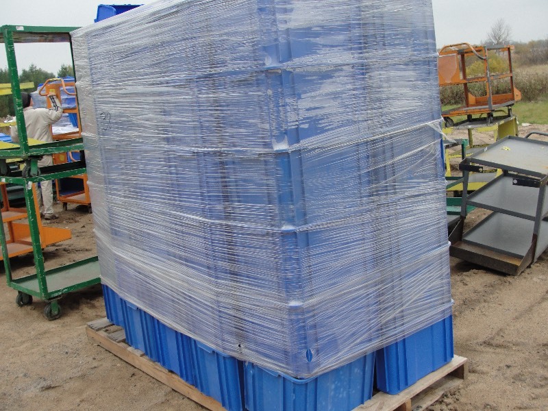 Pallet of Stackable Blue Tubs