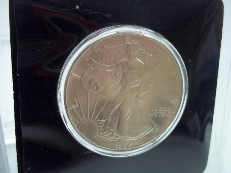 Silver American Eagle 1 Oz. .999 Silver Year 1986 with Certificate of Authenticity Coin