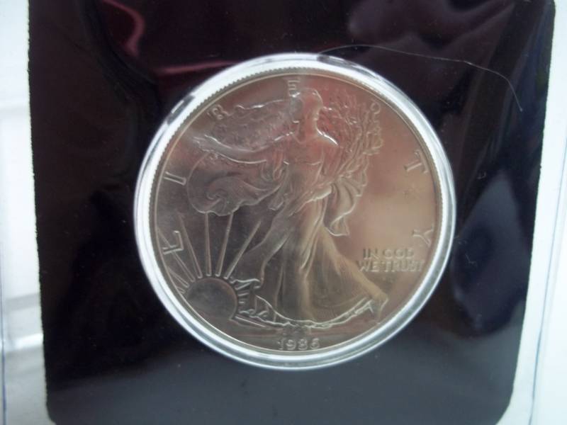 Silver American Eagle 1 Oz. .999 Silver Year 1986 with Certificate of Authenticity Coin