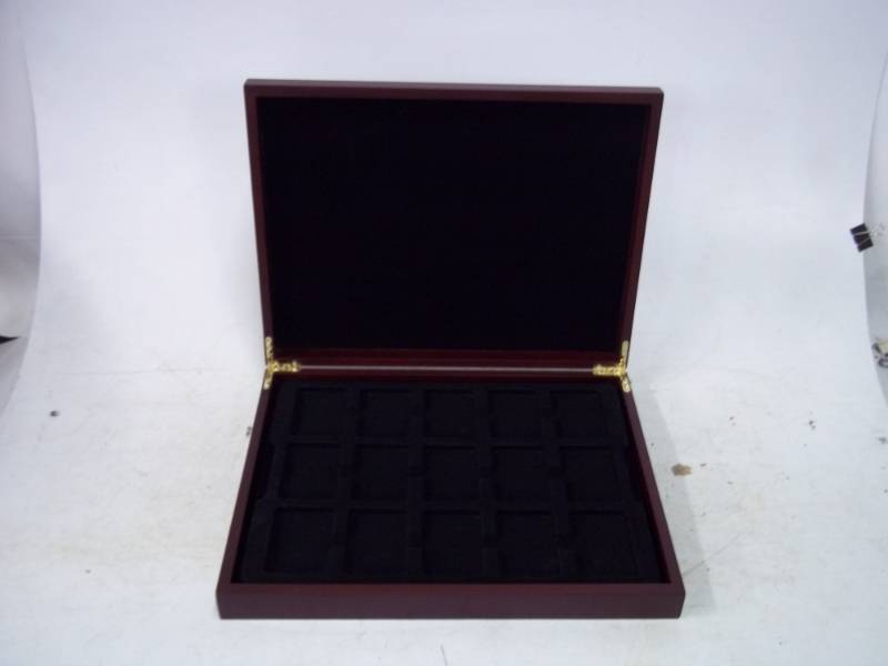Display Case 13 x 16