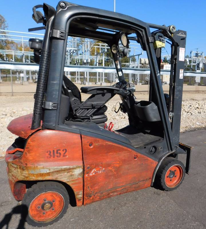 Two Diesel Linde H18CD Forklifts