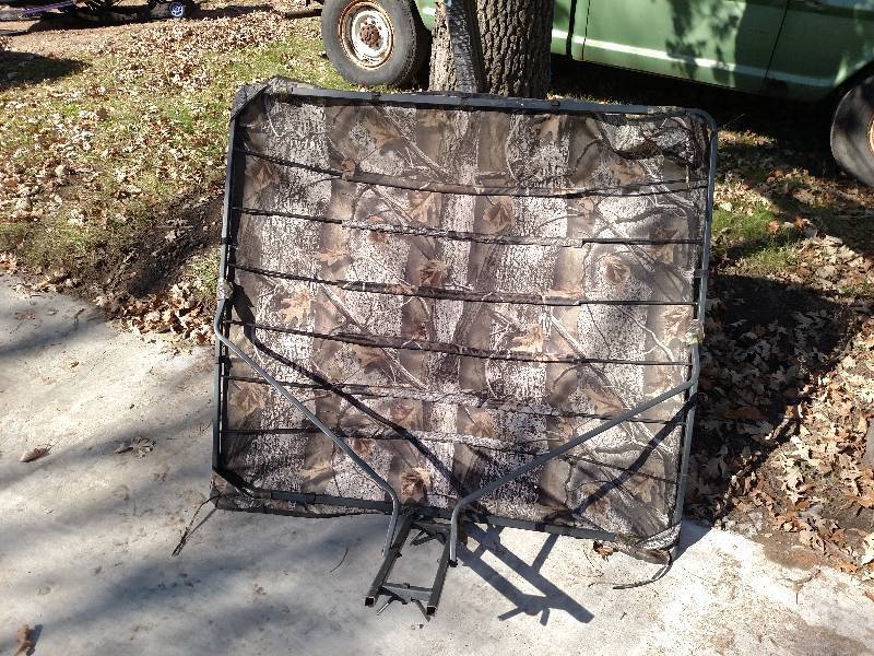 lot 9 image: Deer Stand Canopy