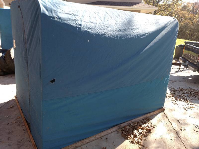 lot 5 image: Fish House 6 x 8