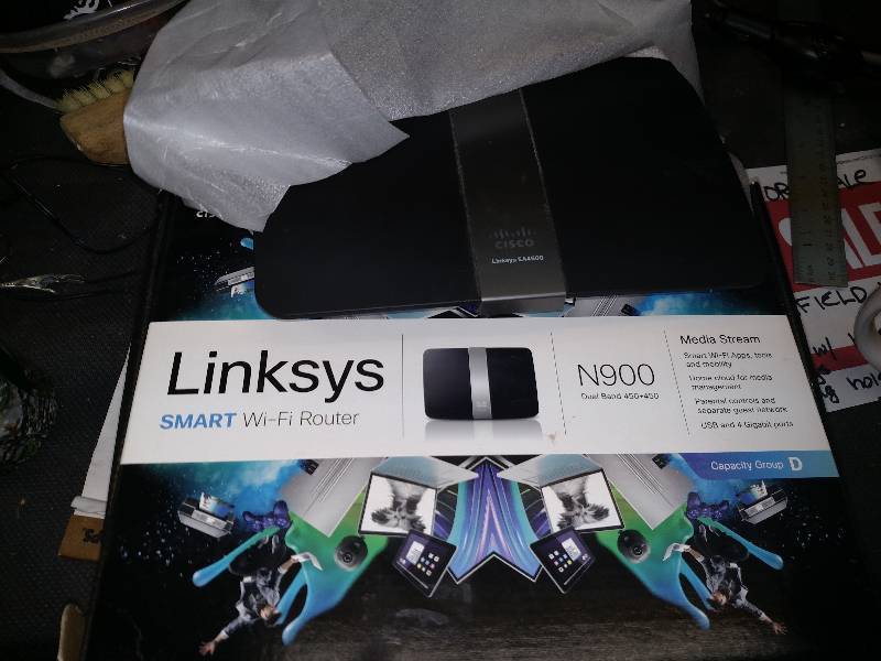 lot 14 image: LinksysCisco N900 Router $99 (at target)