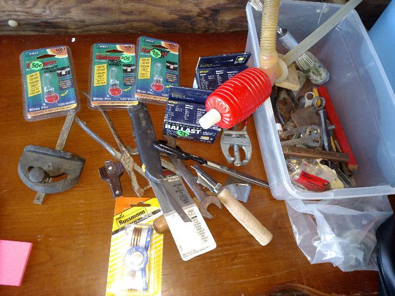 Mixed Lot Hardwaretoolsfield glassestoys