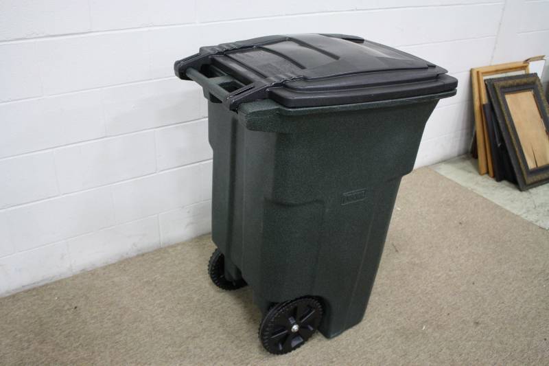 lot 29 image: 64 Gallon Toter Brand New