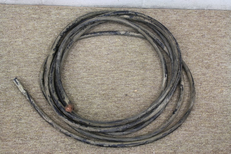 lot 18 image: Welding Cable 30ft