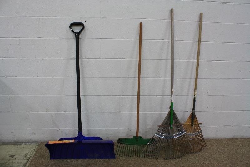 lot 28 image: 3 Yard Rakes & Snow Shovel