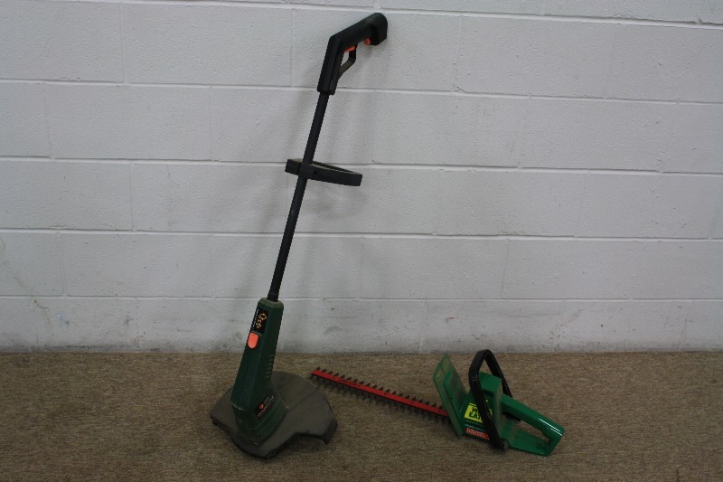 lot 33 image: Electric Weed Whip & Hedge Trimmer