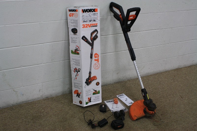 lot 34 image: Work 32V 3-1 Yard Machine
