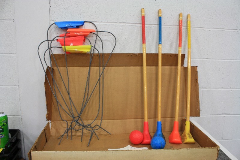 lot 39 image: Chip It Golf Yard Game