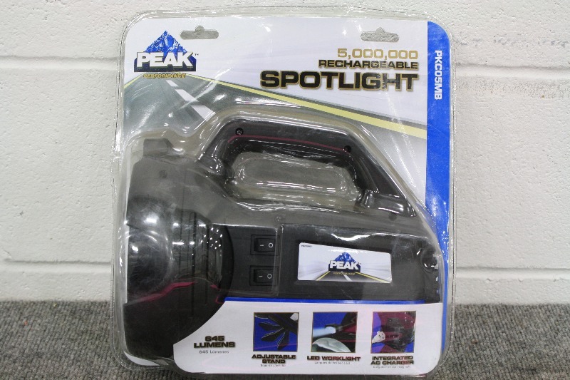 lot 52 image: 5,000,000 Spot Light by Peak Performance