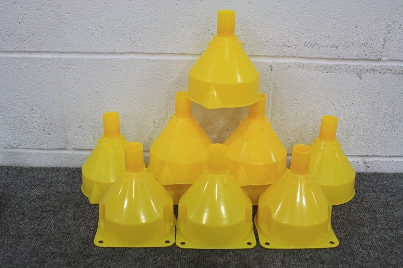 lot 56 image: Heavy Duty Plastic Funnels