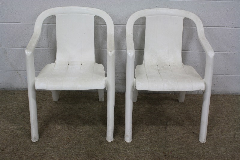 lot 95 image: Patio Chairs